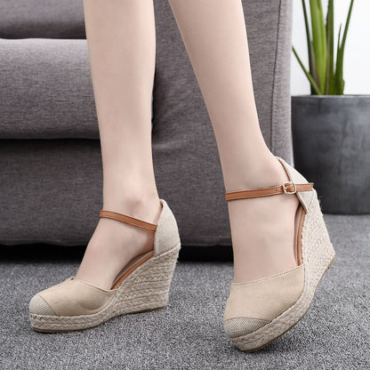 Women Bicolor Woven Wedge Heel Platform Sandals