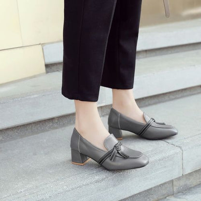 Women Knot Mid Heel Chunky Pumps